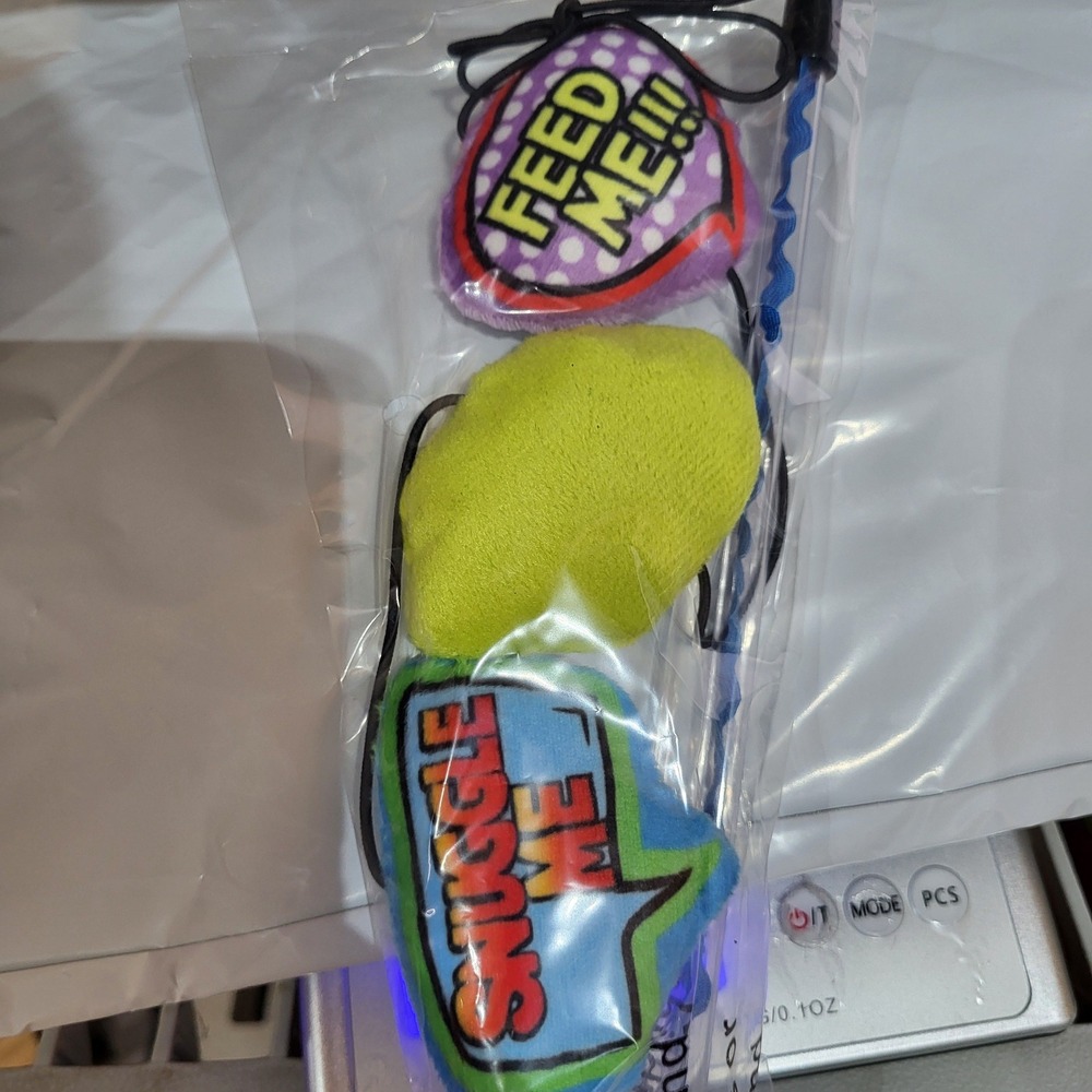 Frisco 15 piece Retro Plush Comic Book Bubble Teaser Cat Toy with Catnip